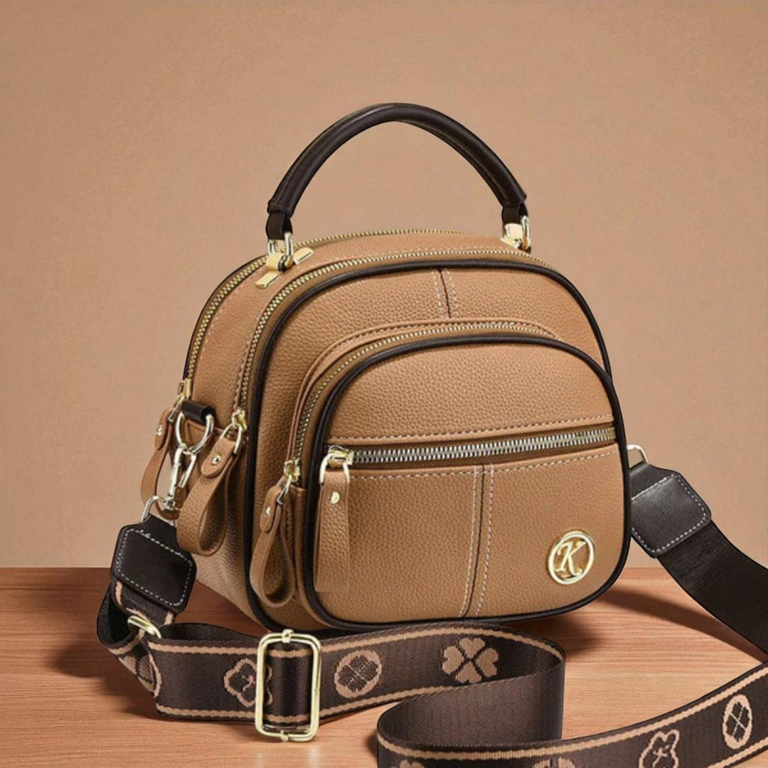 Brigit's timeless sophistication | Stylish bag with shoulder strap