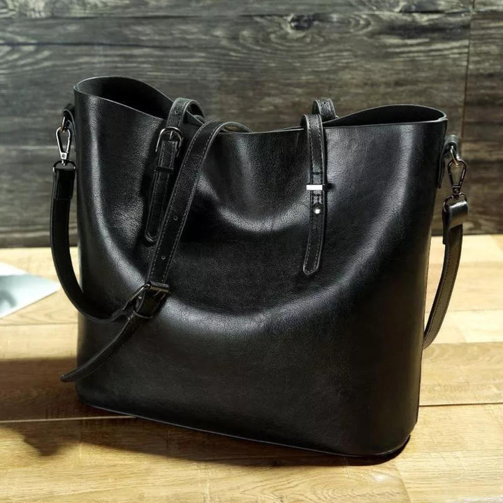 Brigit’s vintage shoulder bag